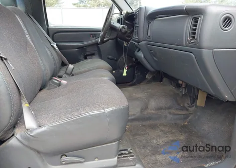 2000 Chevrolet Silverado C1500 from USA, damaged, VIN 1GCEC14W8YZ321924